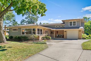 271 S  Boyd Ave, Elmhurst, IL 60126
