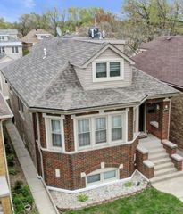 3105 N  76th Ct, Elmwood Park, IL 60707
