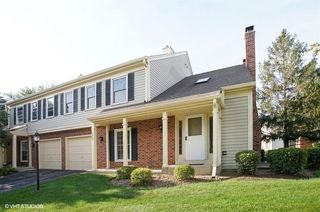 2565 College Hill Cir, Schaumburg, IL 60173