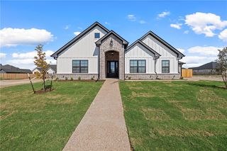 10213 Charmwood Dr, Waco, TX 76712