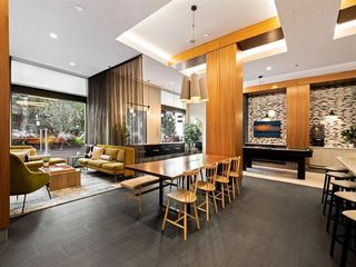 77 W  Huron St #214, Chicago, IL 60654