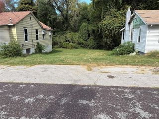 8725 Shirley Ave, Saint Louis, MO 63121