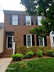 104 Skylark Way #1, Raleigh, NC 27615