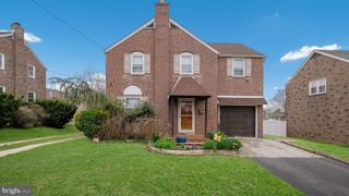 907 Kenwood Rd, Drexel Hill, PA 19026