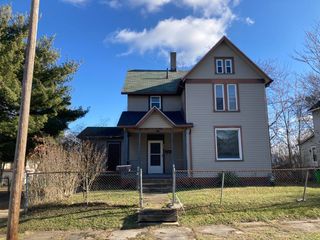 736 S  Seneca Ave, Alliance, OH 44601