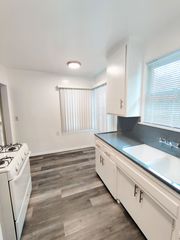 11042-11050 1/2 Aqua Vista St #11044, North Hollywood, CA 91602