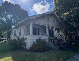 648 N  Harrison St, Stockton, CA 95203