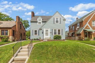 1706 Clover Ln, Fort Wayne, IN 46808