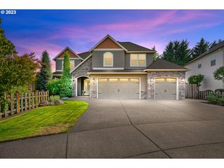 880 N  Alder St, Canby, OR 97013