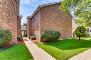 5805 W  Eddy St #1C, Chicago, IL 60634