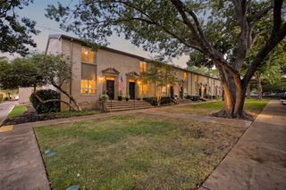 7424 W  Northwest Hwy #9, Dallas, TX 75225