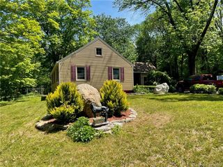 406 Beaver Hill Rd, North Windham, CT 06256