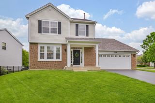 298 Fairhaven Dr, Saint Charles, IL 60175