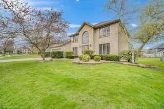 3908 Parador Dr, Naperville, IL 60564