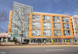 6820 Wisconsin Ave #2004, Bethesda, MD 20815