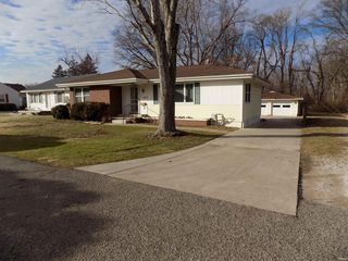 2418 E  Columbia St, Evansville, IN 47711