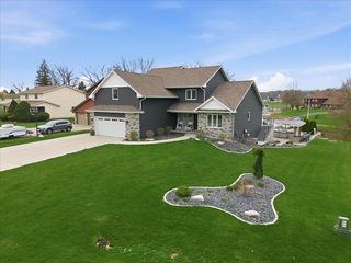 2501 E  Lakeshore Dr, Crown Point, IN 46307