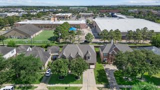12009 Banks Run Dr, Pearland, TX 77584