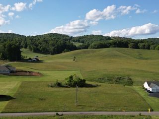 Reedy Creek Rd, Abingdon, VA 24210
