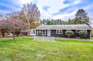 4930 9th St NW, Canton, OH 44708