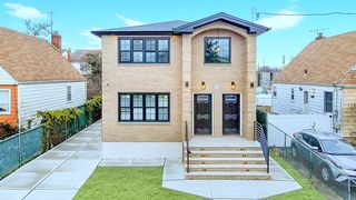 137-08 250th St, Rosedale, NY 11422