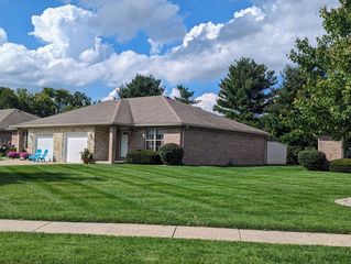 5120 Memphis Ct, Columbus, IN 47203