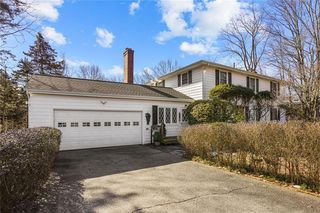 1150 Great Rd, Lincoln, RI 02865