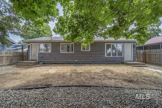 625 & 627 8th St, Clarkston, WA 99403