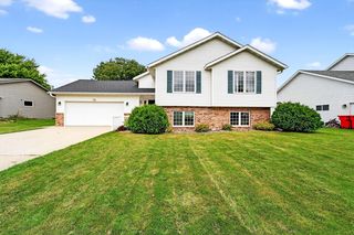 809 4th St   NE, Kasson, MN 55944