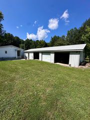 5400 Wolf River Dock Rd, Albany, KY 42602