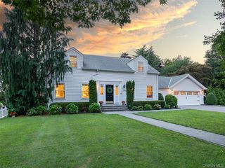 278 Stewart Avenue, Garden City, NY 11530
