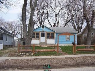 934 Lakeview St, Waterford, MI 48328