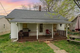 1010 Cranbrook St, Greensboro, NC 27407