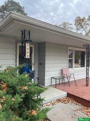 3802 N  67th Ave, Omaha, NE 68104