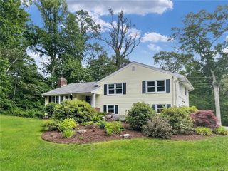 34 Twin Brook Drive, Stamford, CT 06907