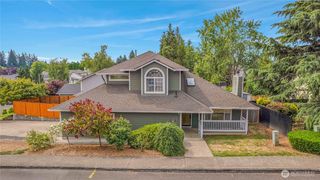 703 NW 114th St, Vancouver, WA 98685