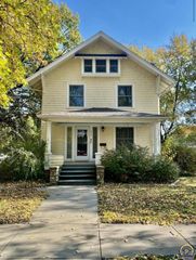 317 N  2nd St, Burlington, KS 66839