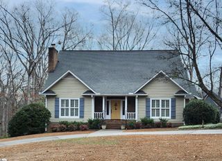 201 Valley Oak Dr, Greenville, SC 29617