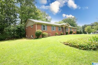 1778 Tecumseh Trl, Pelham, AL 35124