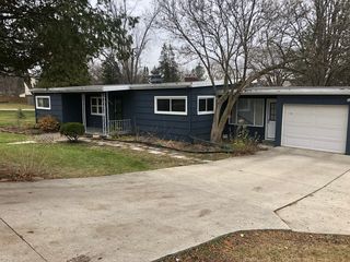 side by side homes for rent near me