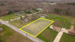 706 Meridian Rd, Valparaiso, IN 46385