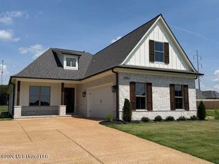 2984 Eden Ln, Nesbit, MS 38651