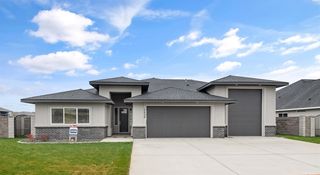 2438 Maggio Loop #13, Richland, WA 99352