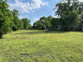 405 E  Grand St, Whitewright, TX 75491