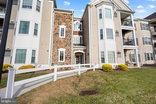 1104 Creekside Dr, Brookhaven, PA 19015