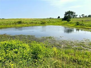 40 E  900th Rd, Baldwin City, KS 66006