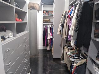 Custom closet