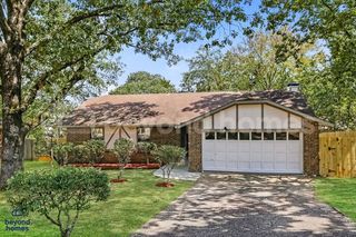 8 Random Oaks Cv, Maumelle, AR 72113