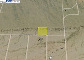 Montalyo Dr, Twentynine Palms, CA 92277