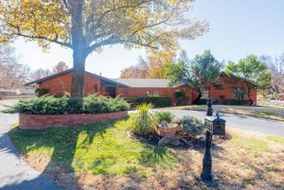 2131 Sundown Cir, Enid, OK 73703